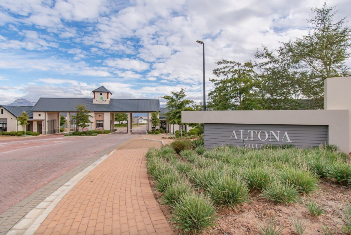 Serene Living Amidst Nature’s Beauty in Altona