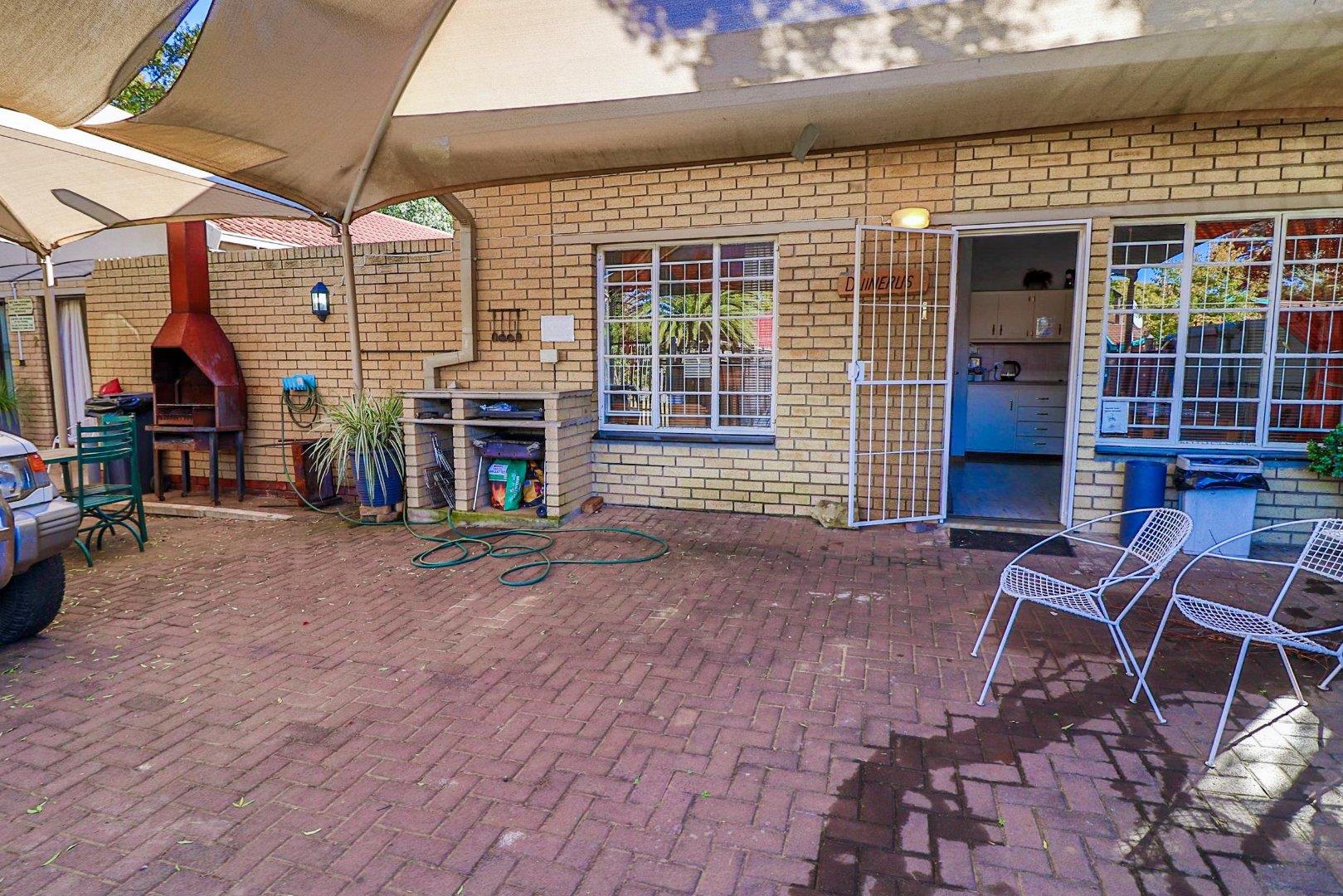 8 Bedroom House for Sale in Universitas Ridge