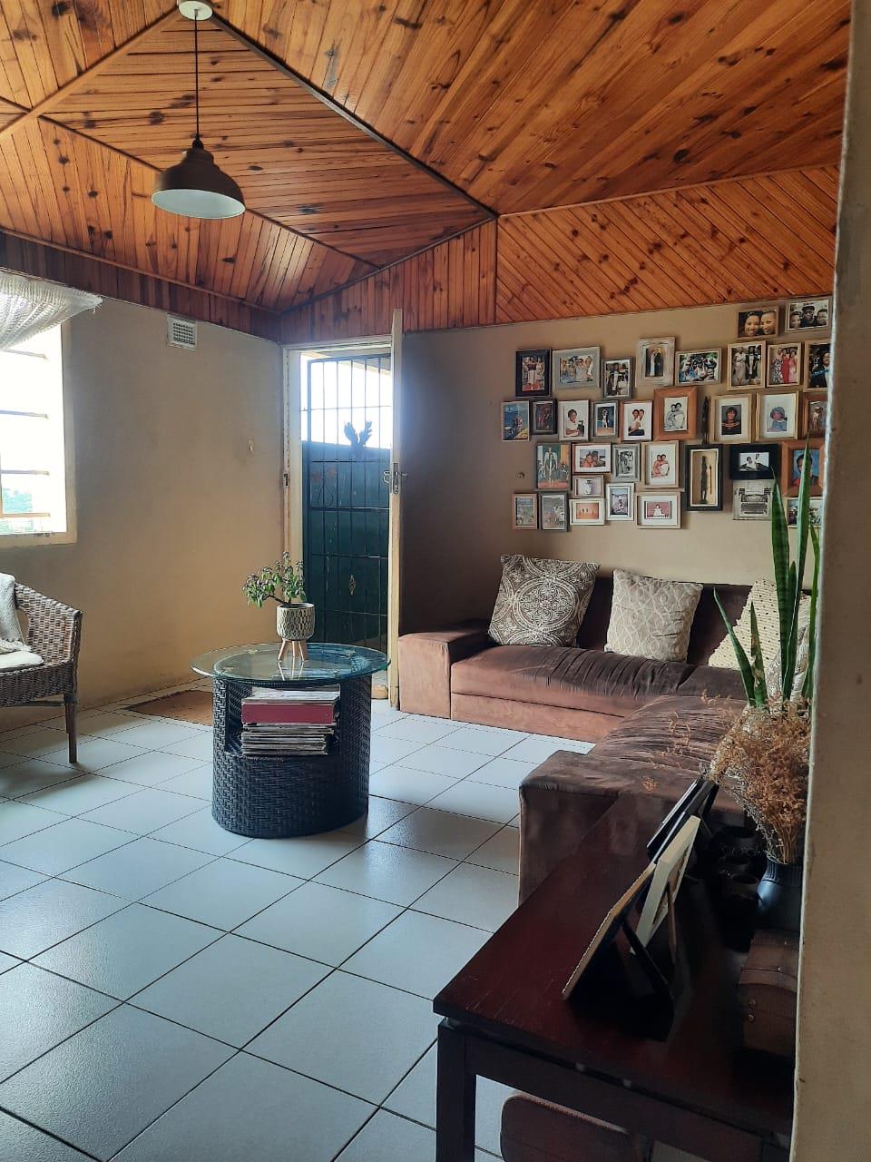 2 Bedroom Apartment for Sale in Newlands East