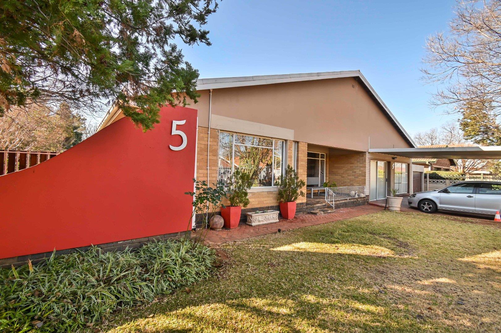 3 Bedroom House for Sale in Universitas