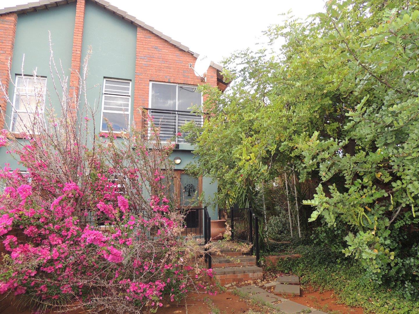 2 Bedroom Townhouse for Sale in Pentagon Park