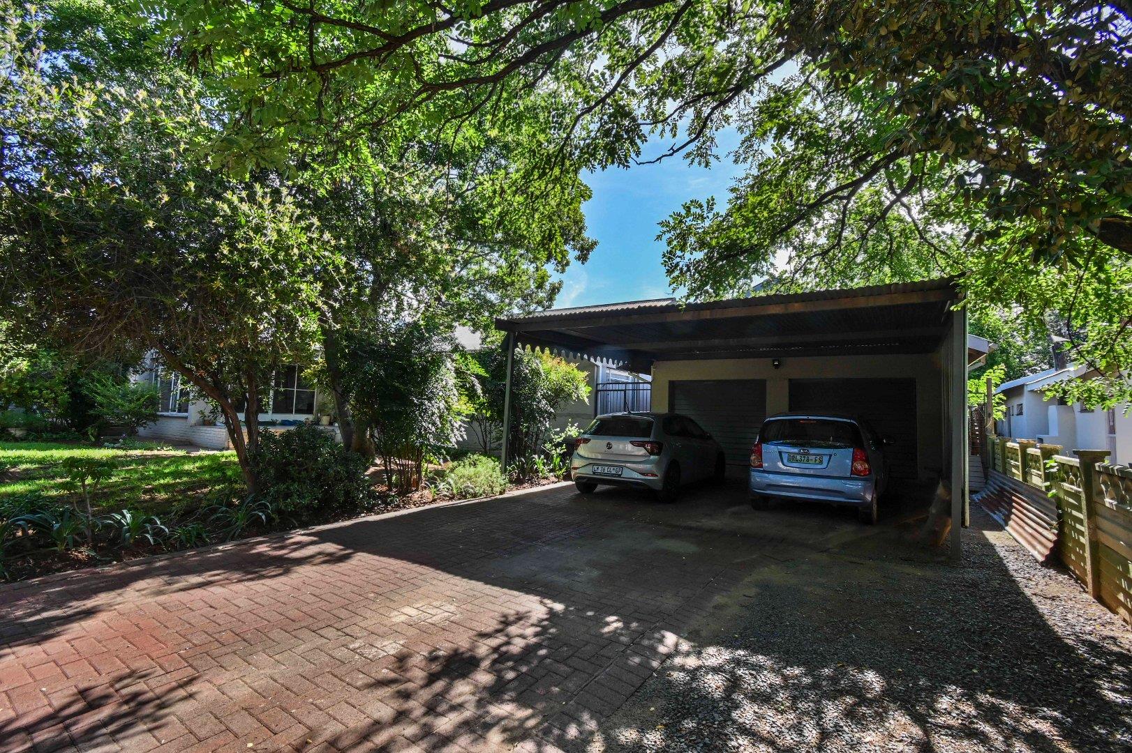 5 Bedroom House for Sale in Universitas