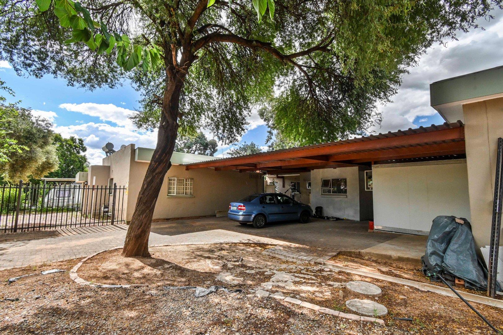 3 Bedroom House for Sale in Universitas Ridge