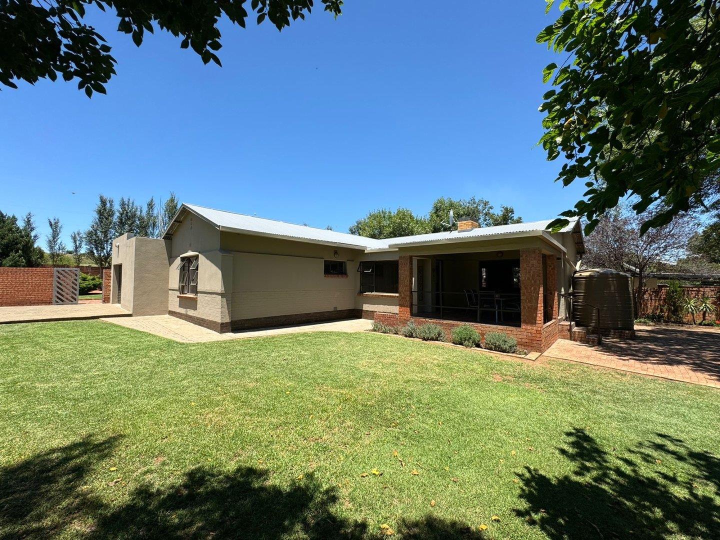 3 Bedroom House for Sale in Bayswater Bloemfontein