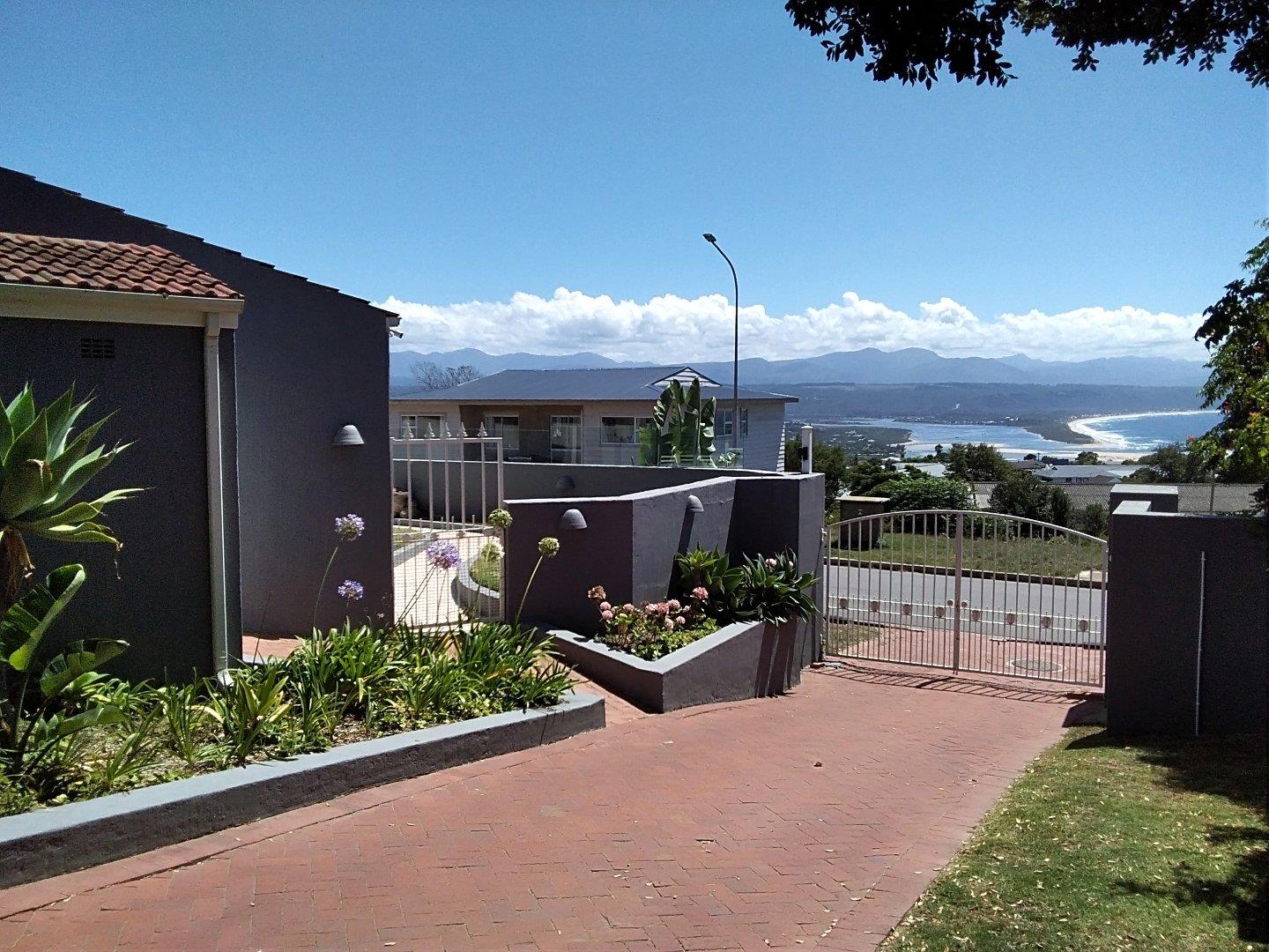 4 BEDROOM HOUSE TO RENT IN CUTTY SARK, PLETTENBERG BAY