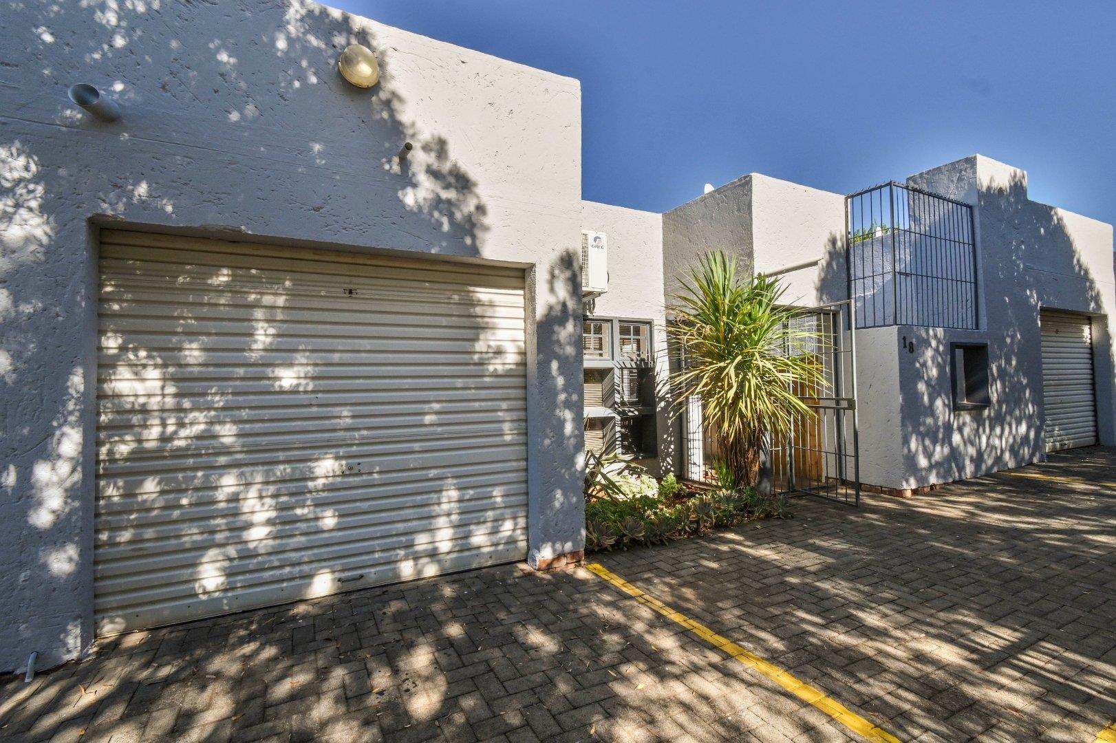 2 Bedroom Townhouse for Sale in Universitas