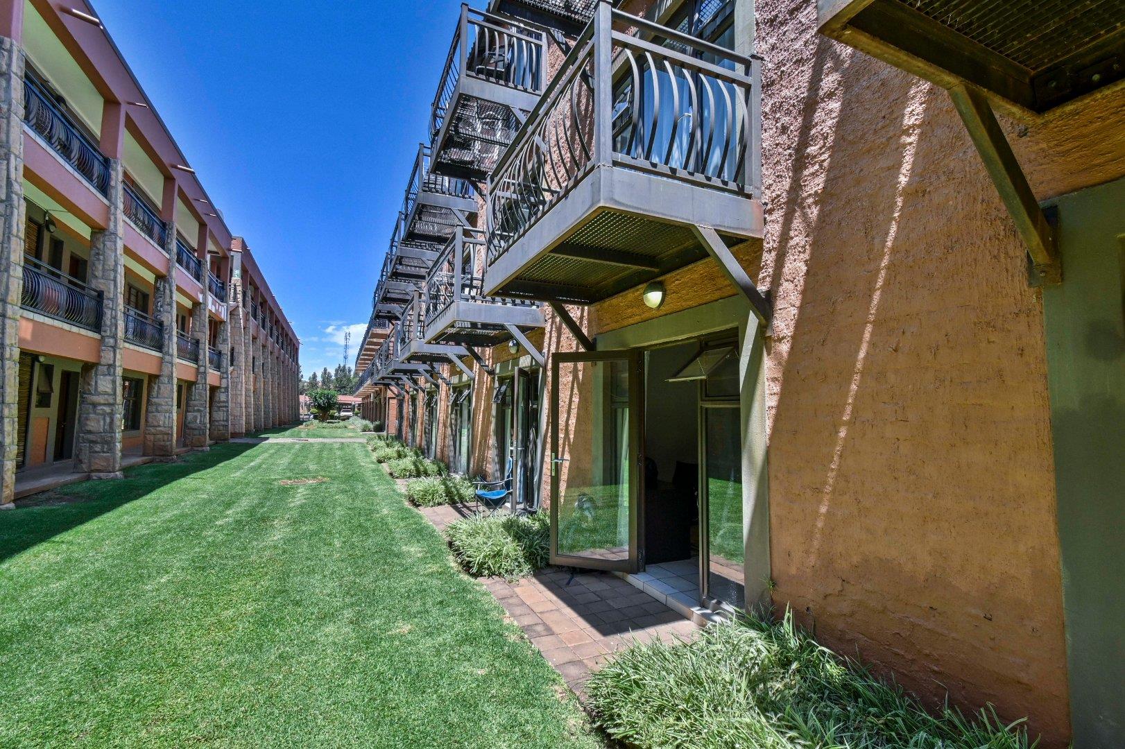 1 Bedroom Apartment / Flat for Sale in Vredenhof SH