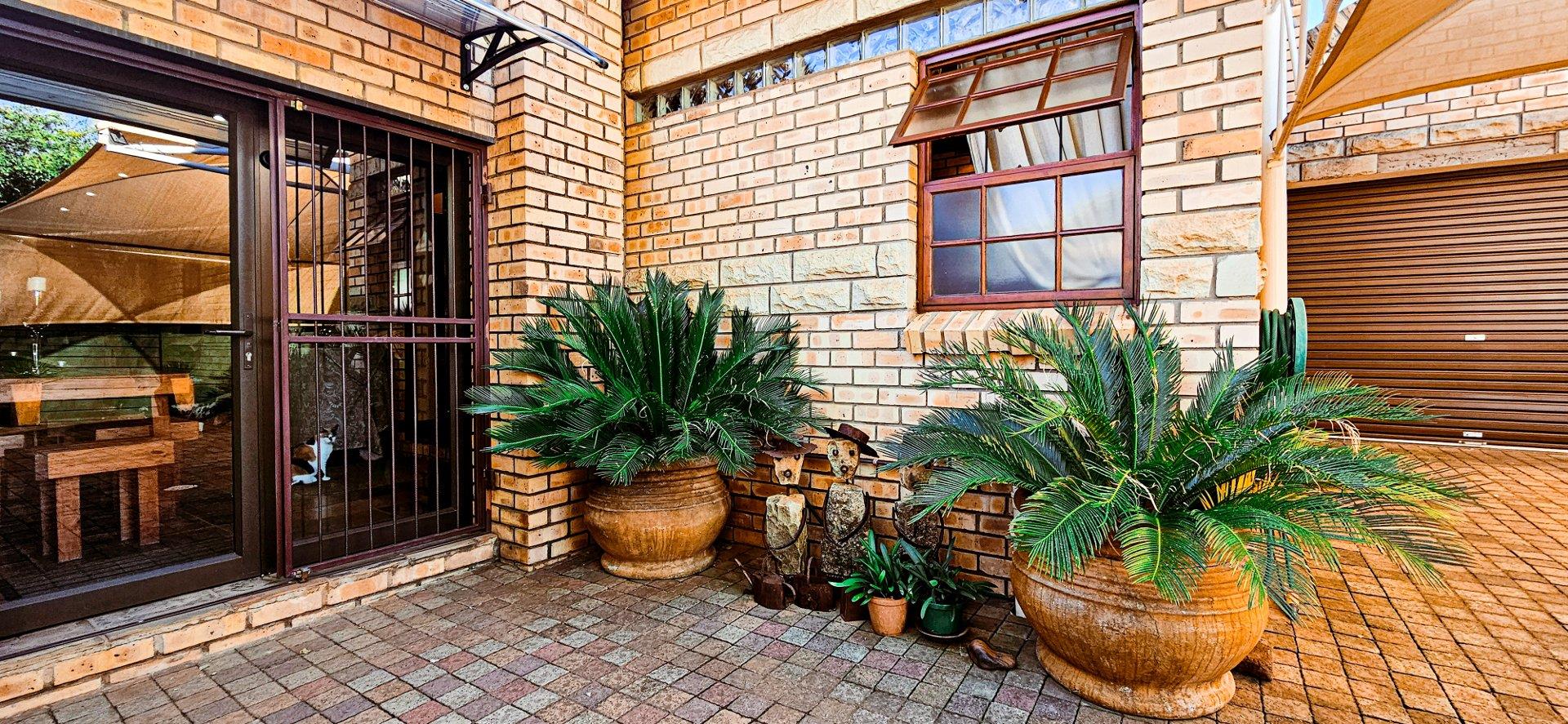 4 Bedroom House for Sale in Universitas