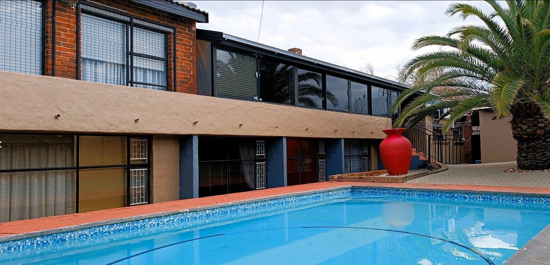 5 Bedroom House for Sale in Helicon Heights