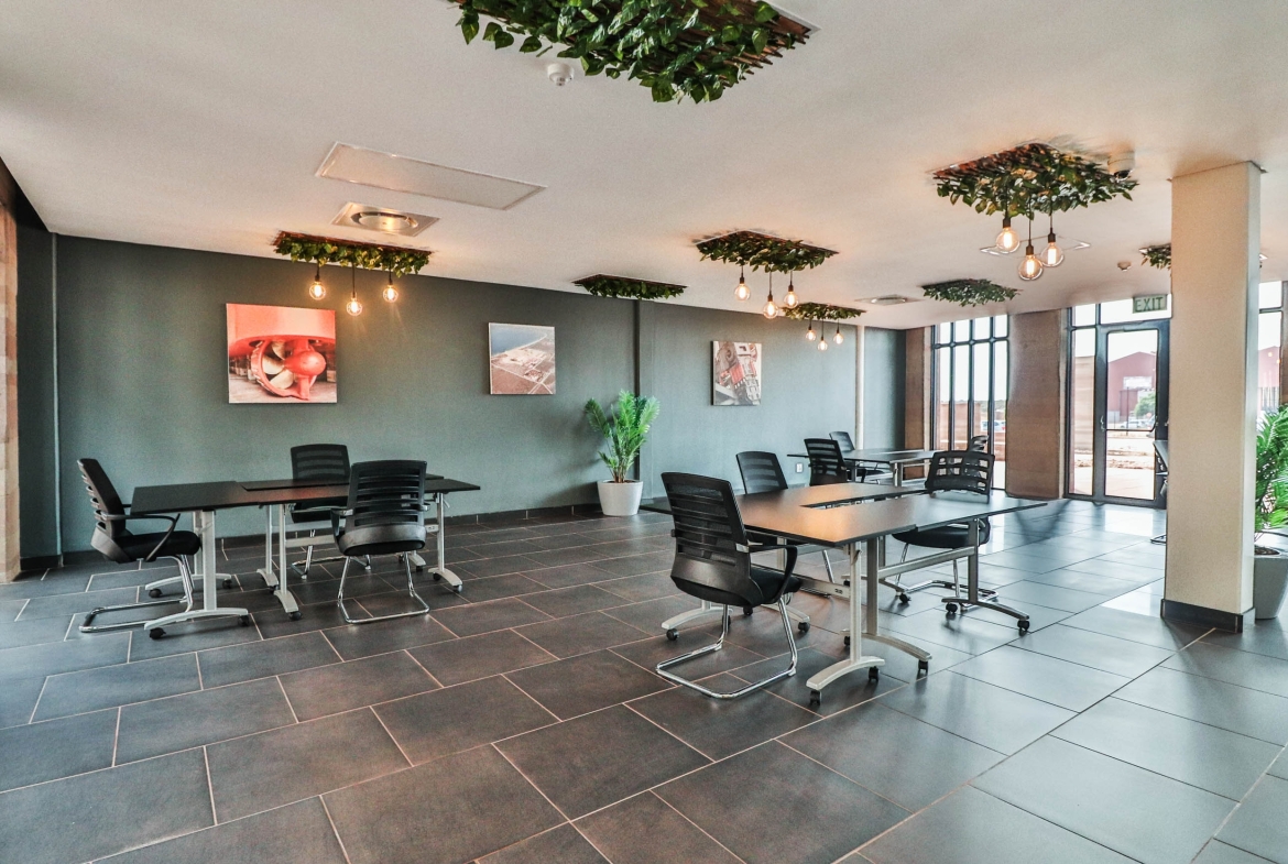 Premium Retail / Office Facility To Let