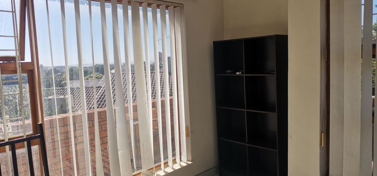 4 BEDROOM HOME WITH FLAT FOR SALE