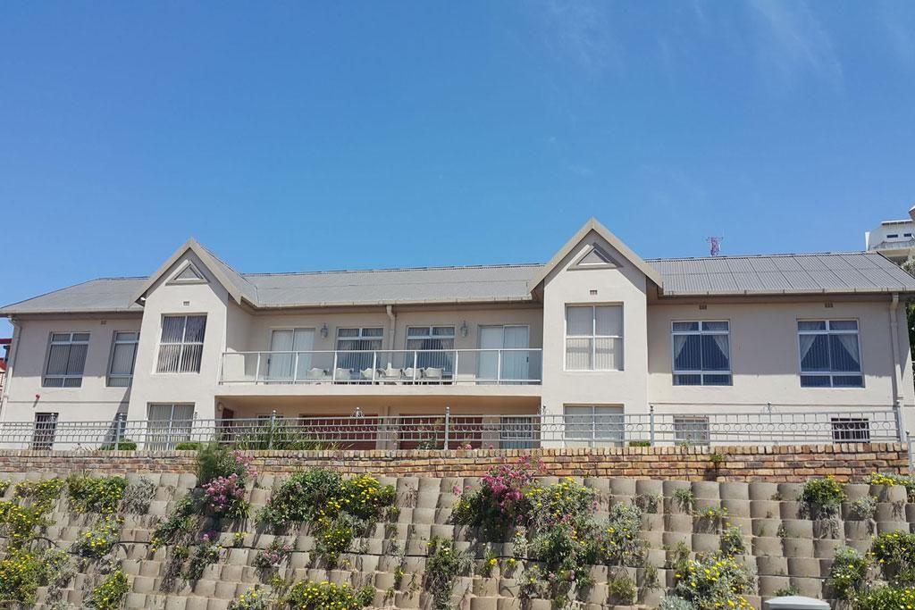 7 Bedroom House For Sale in Saldanha Heights