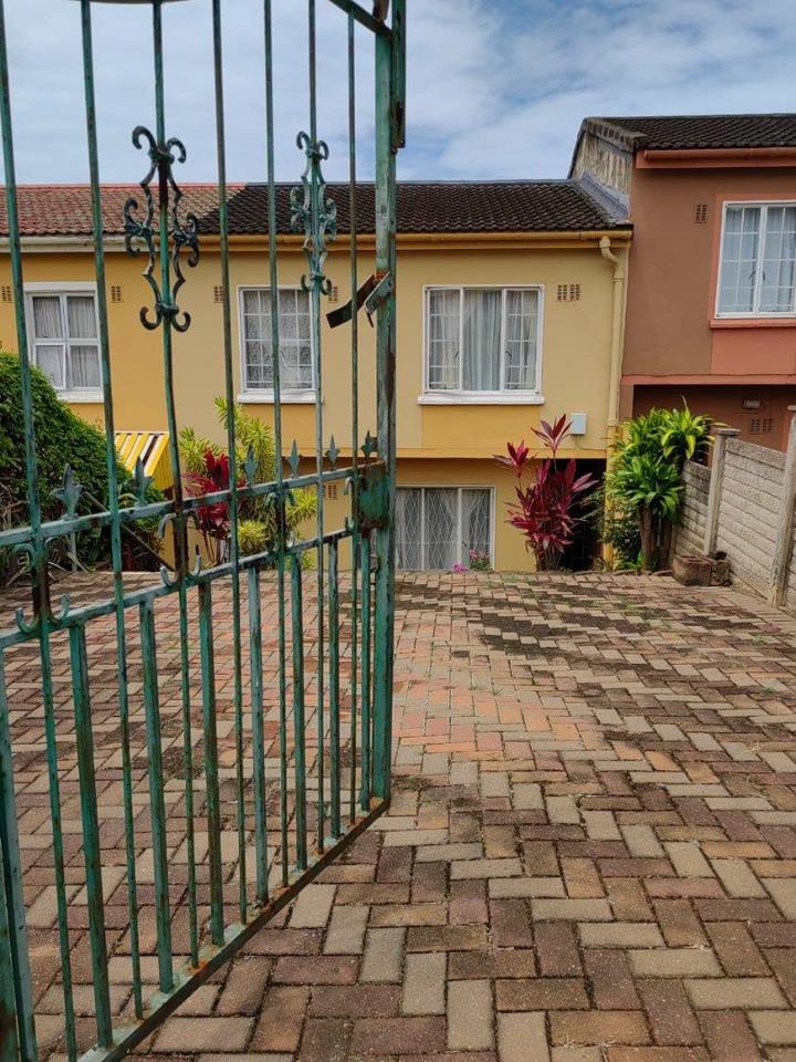 3 Bedroom House for Sale in Newlands East