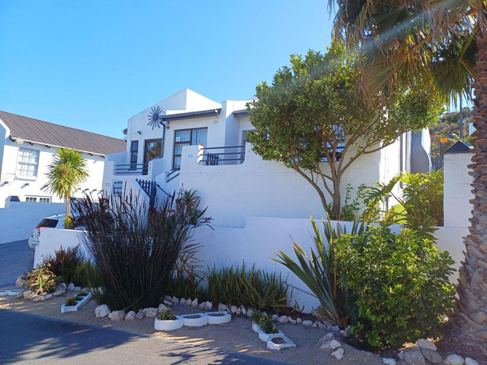 3 Bedroom House For Sale in Saldanha Central