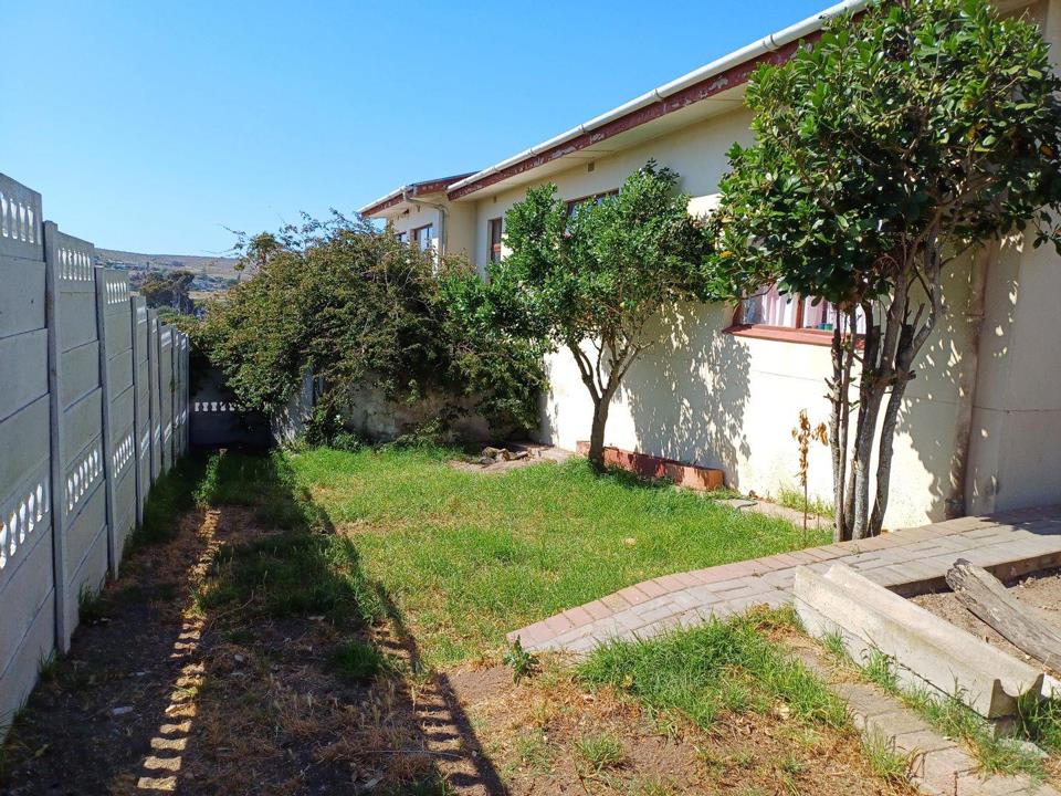 3 Bedroom House For Sale in Saldanha Central