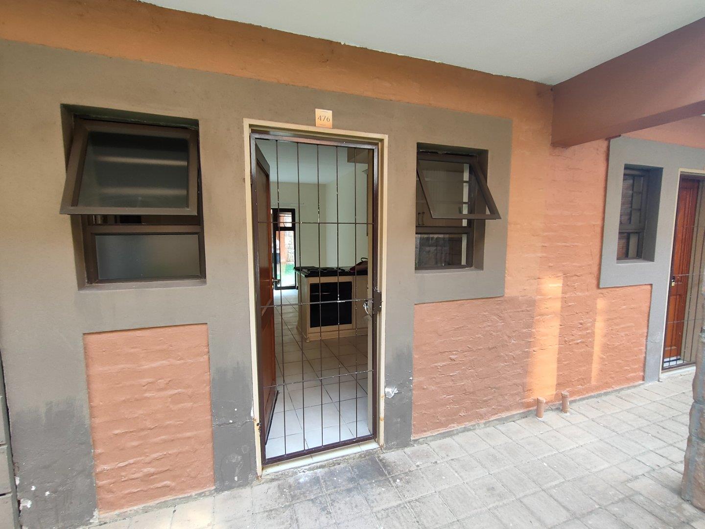 1 Bedroom Apartment / Flat for Sale in Vredenhof SH