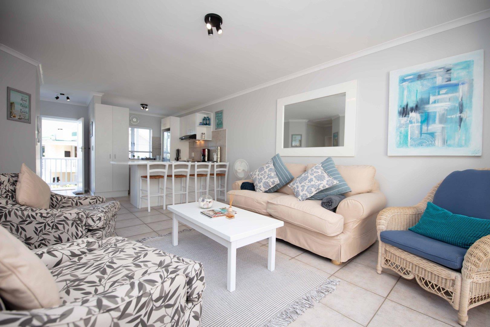 2 BEDROOM APARTMENT / FLAT TO RENT IN RIVER CLUB