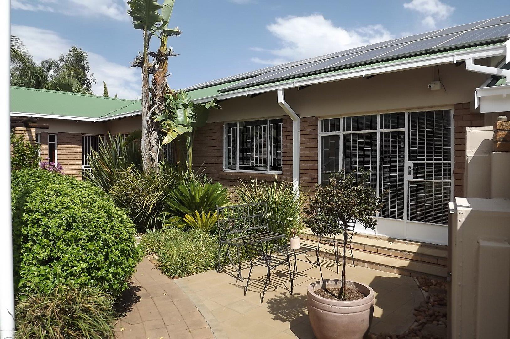 Commercial Property for Sale in Langenhovenpark