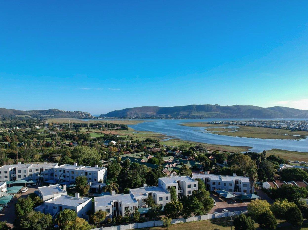 2 BEDROOM APARTMENT / FLAT FOR SALE IN OLD PLACE