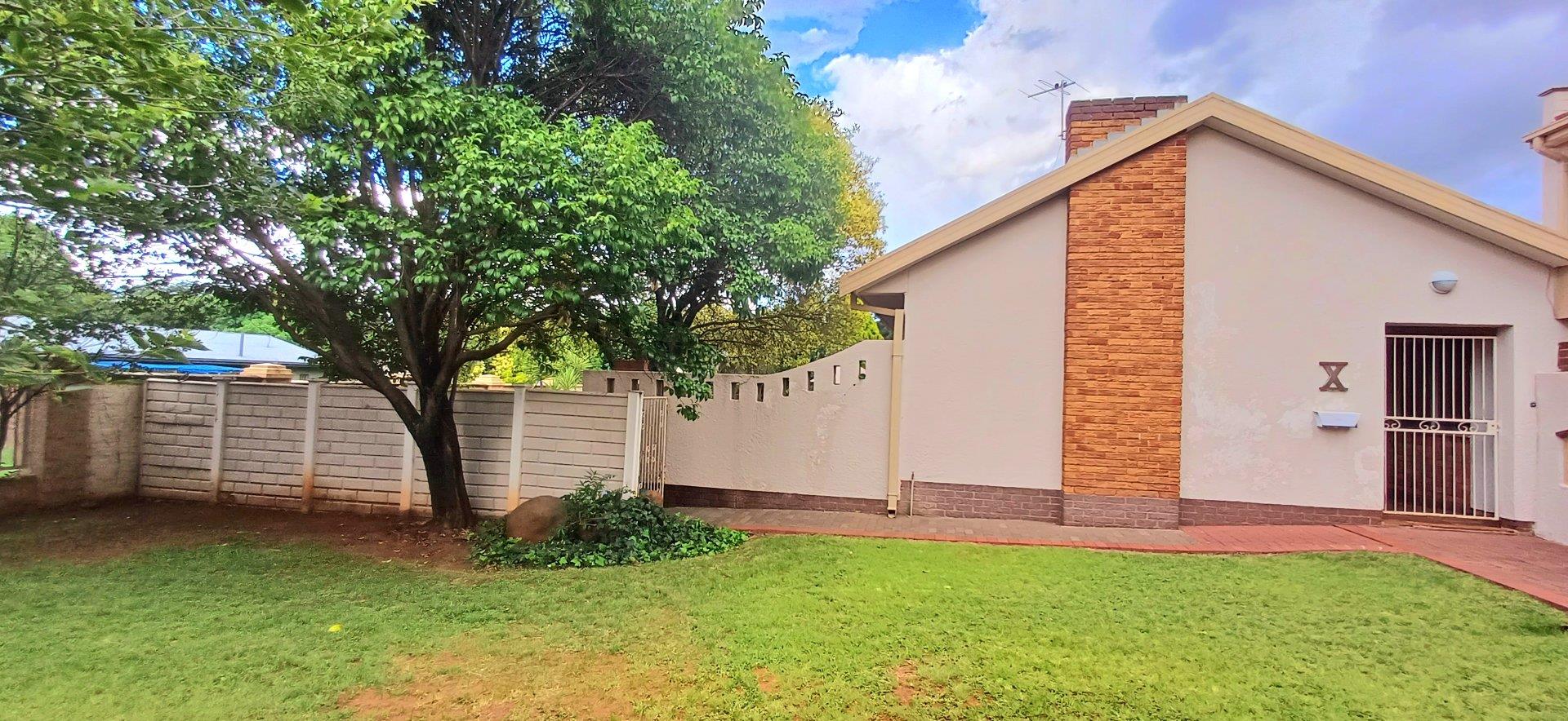 7 Bedroom House for Sale in Fichardt Park