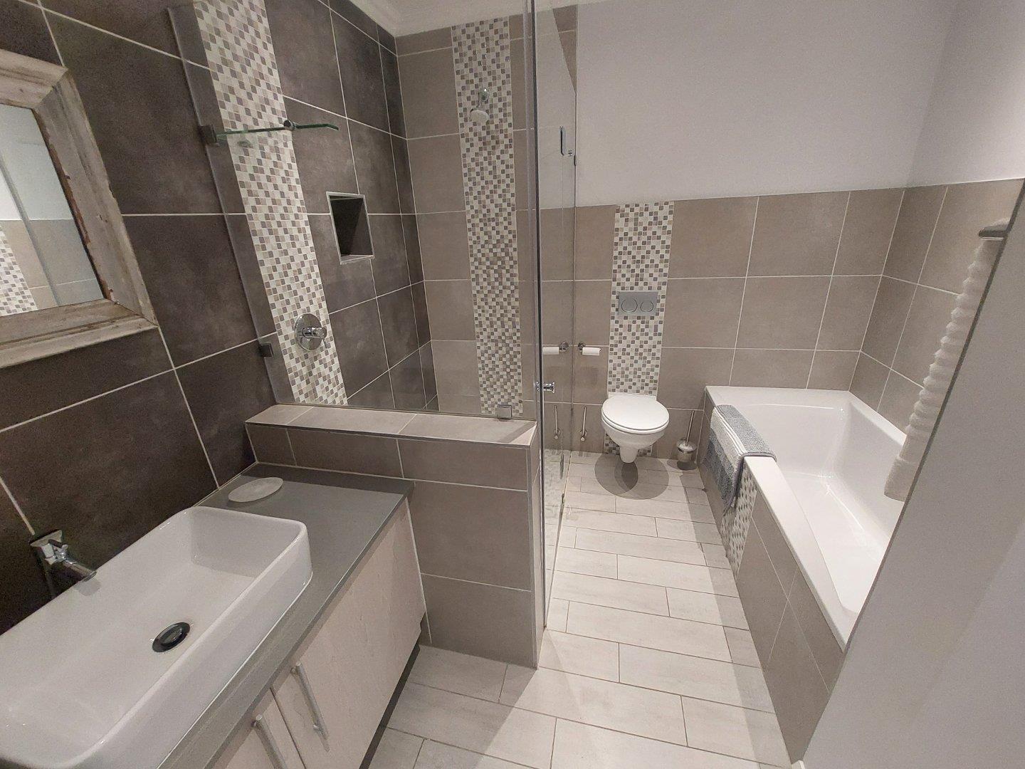 3 BEDROOM APARTMENT / FLAT TO RENT IN THE HILL