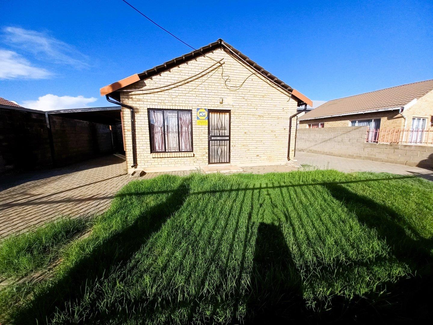 2 Bedroom House for Sale in Grasslands