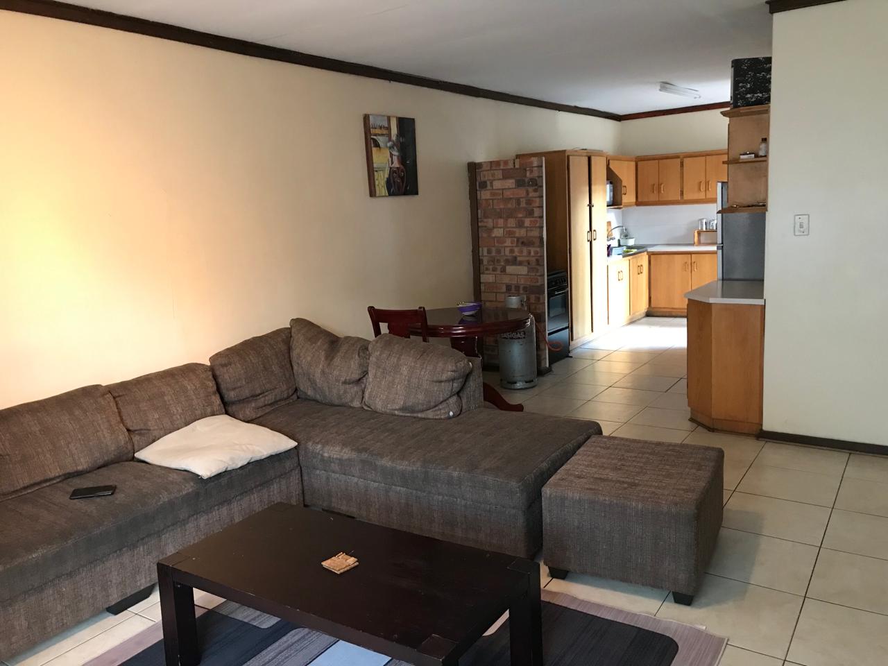 2 Bedroom Townhouse for Sale in Bloemfontein Central