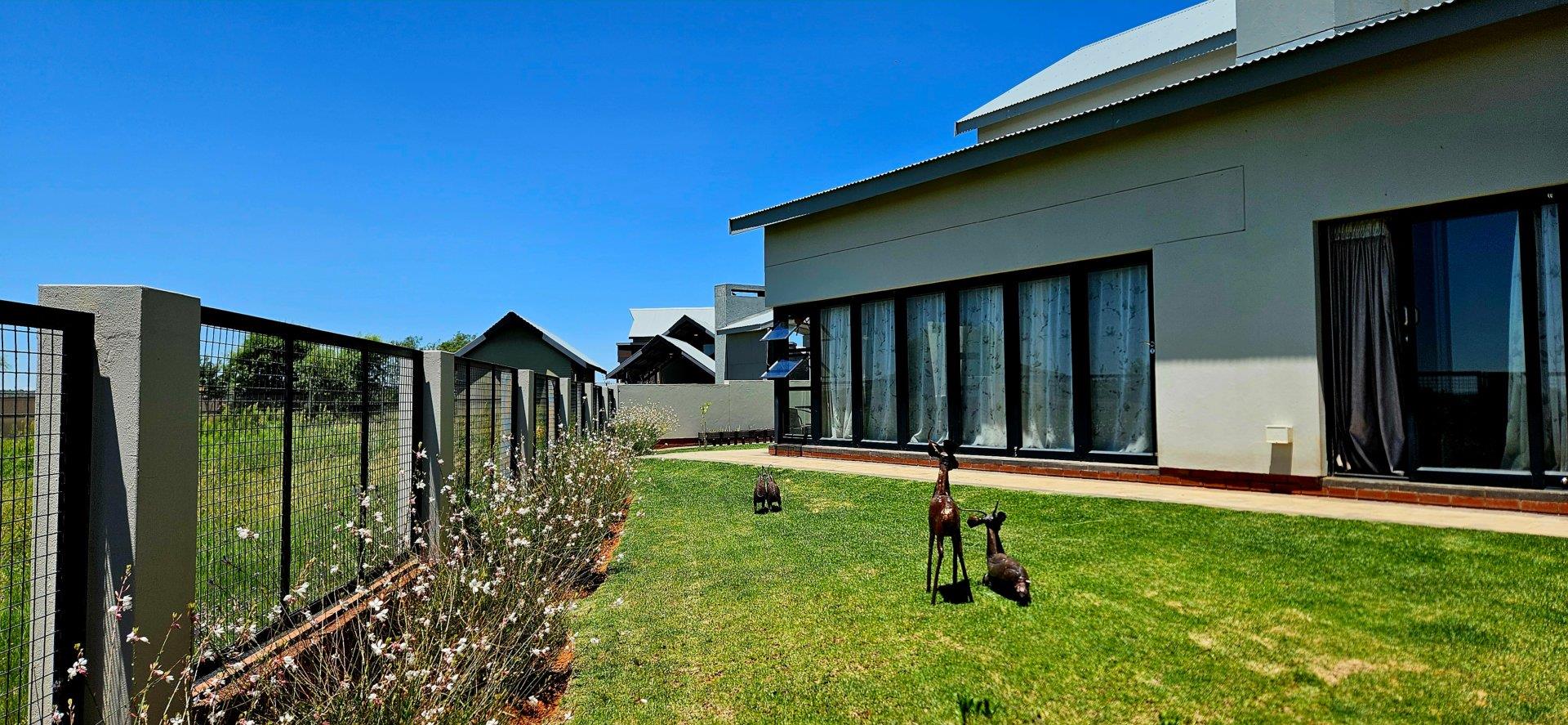 5 Bedroom Townhouse for Sale in Woodland Hills Bergendal