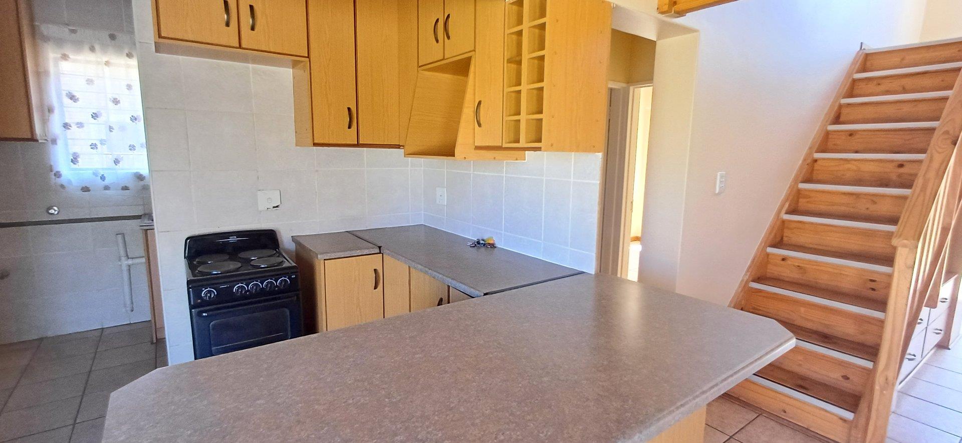 3 Bedroom Townhouse for Sale in Langenhovenpark