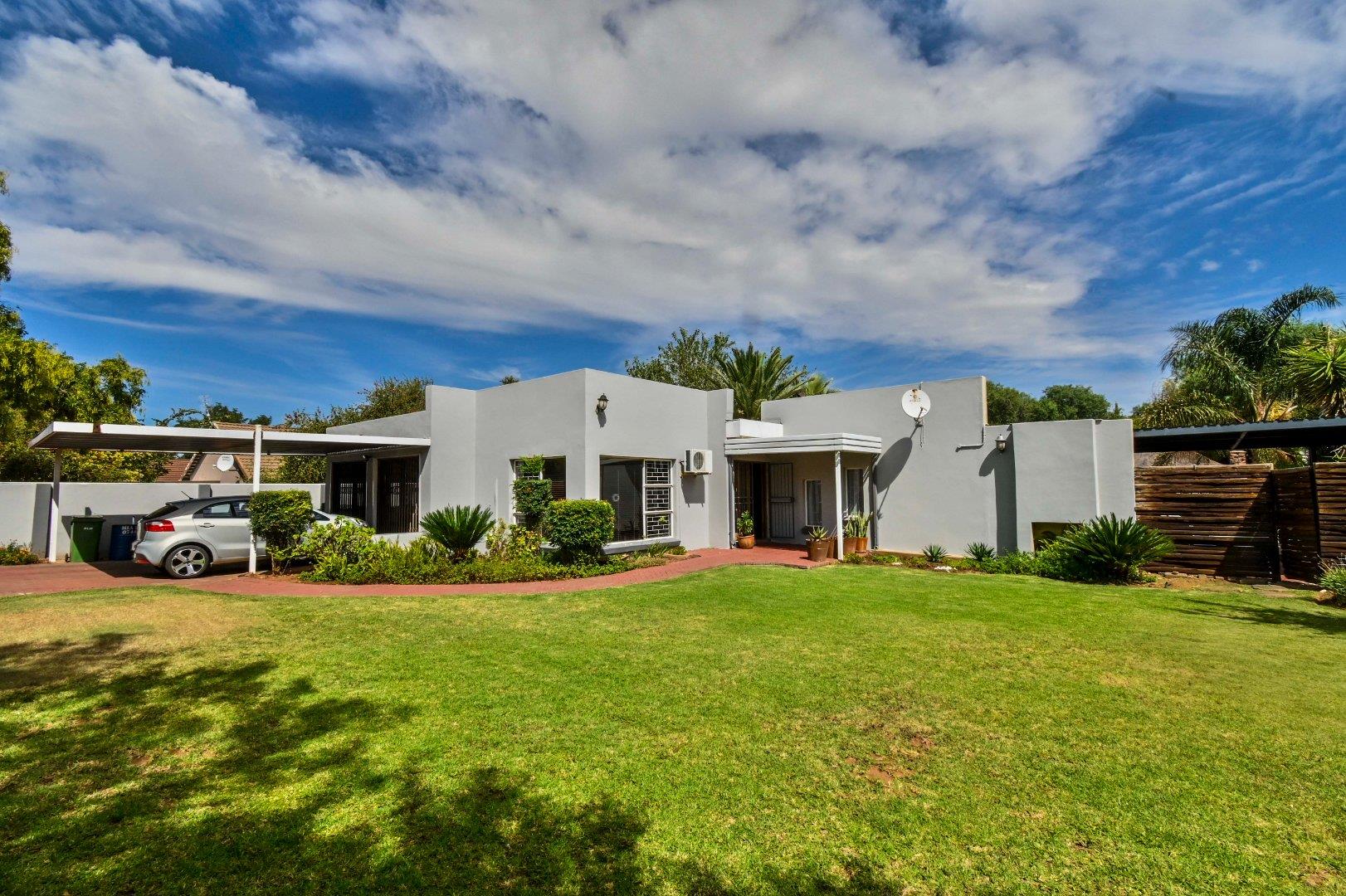 4 Bedroom House for Sale in Universitas