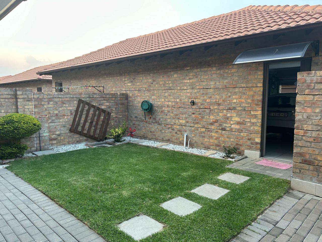 3 Bedroom Apartment close to Wonderboom Airport for Rent