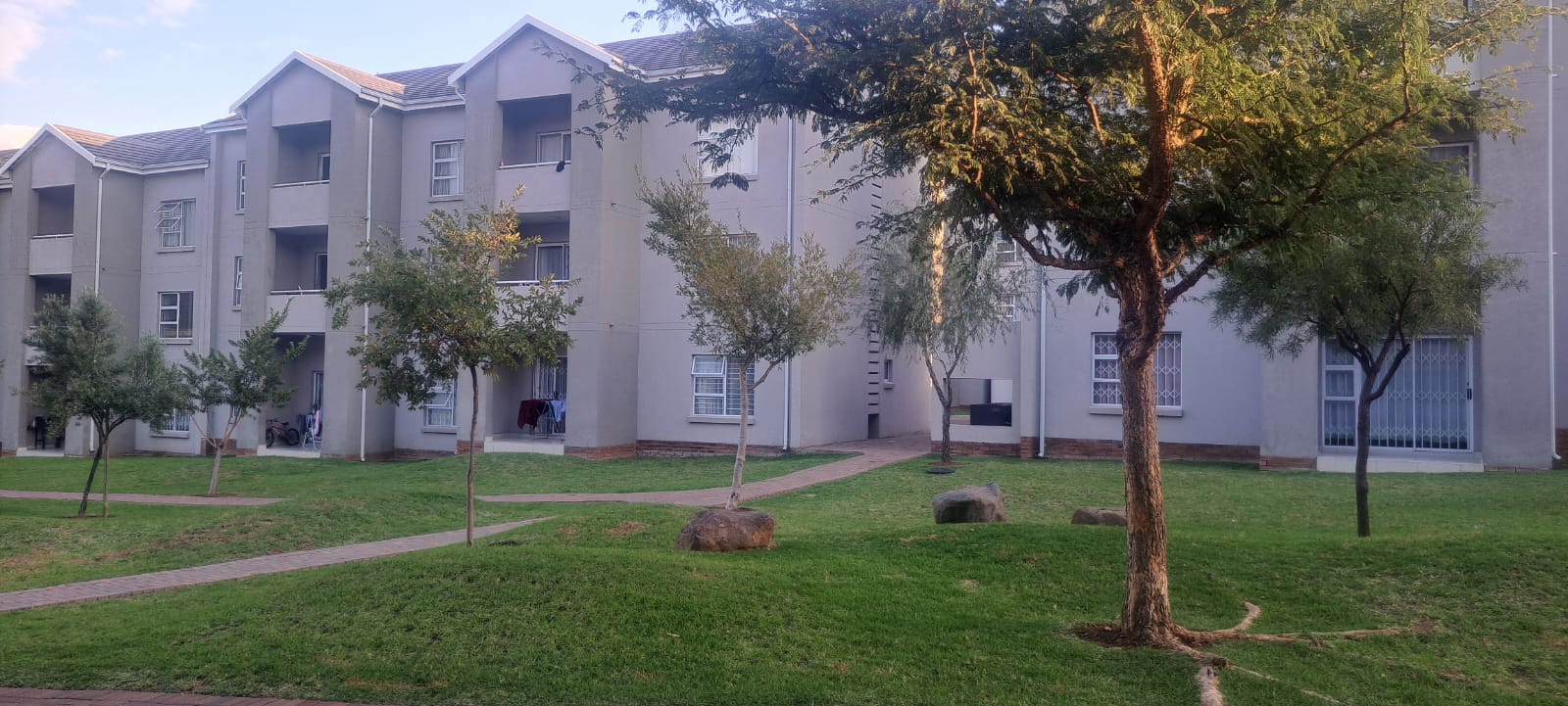 2 Bedroom Townhouse in Midrand Bedroom Apartment