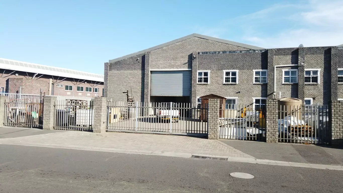 89 Manhattan Street, Airport Industria