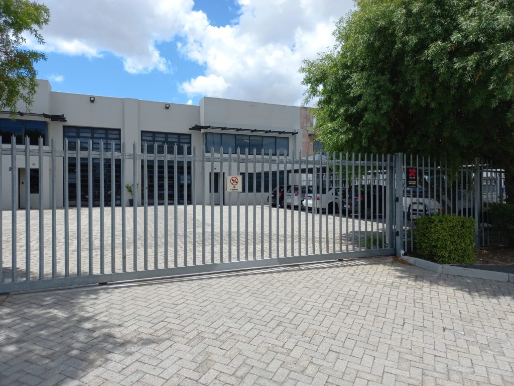 290m² Office For Rent In Airport City Airport Industria