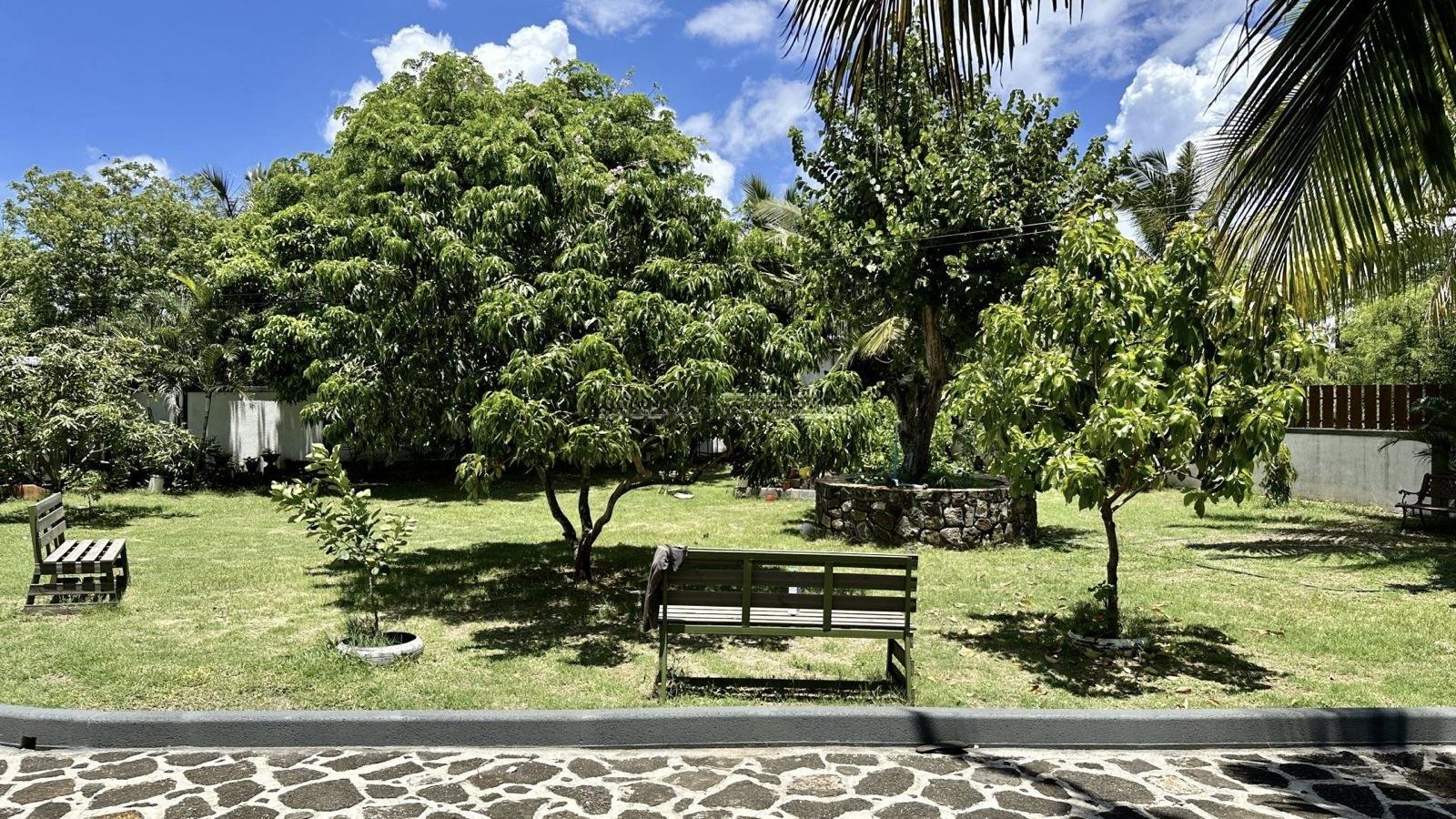 Your dream home, minutes to the beach