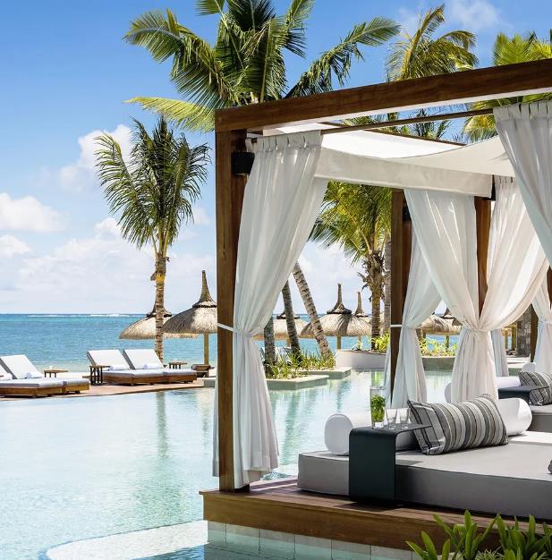 Upmarket luxury Villa with Hotel access