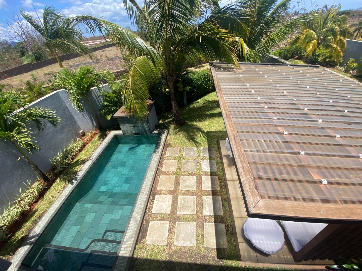 LIVE IN A MAGNIFICENT PARK LIKE SECURE ESTATE