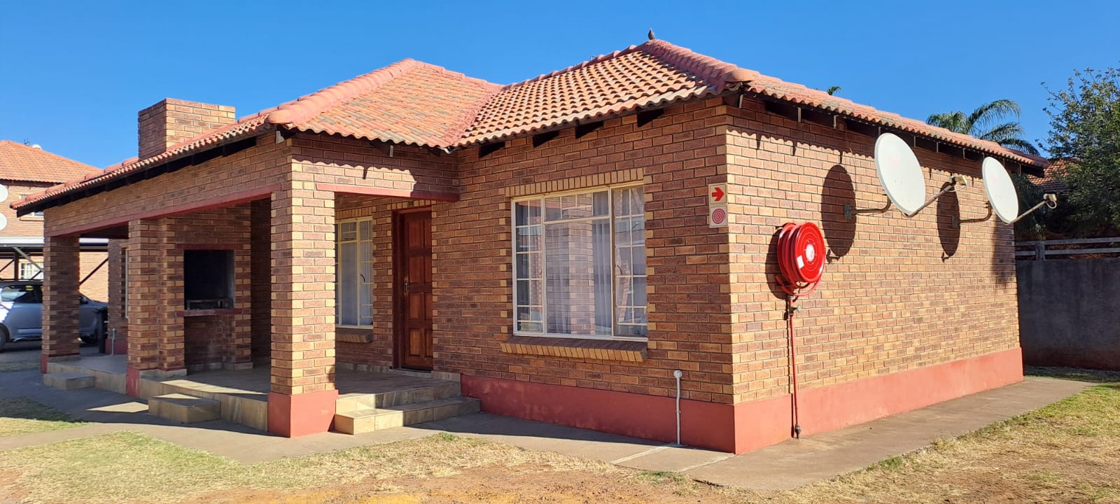 Charming2-Bedroom Freestanding Unit in Waterval East Complex