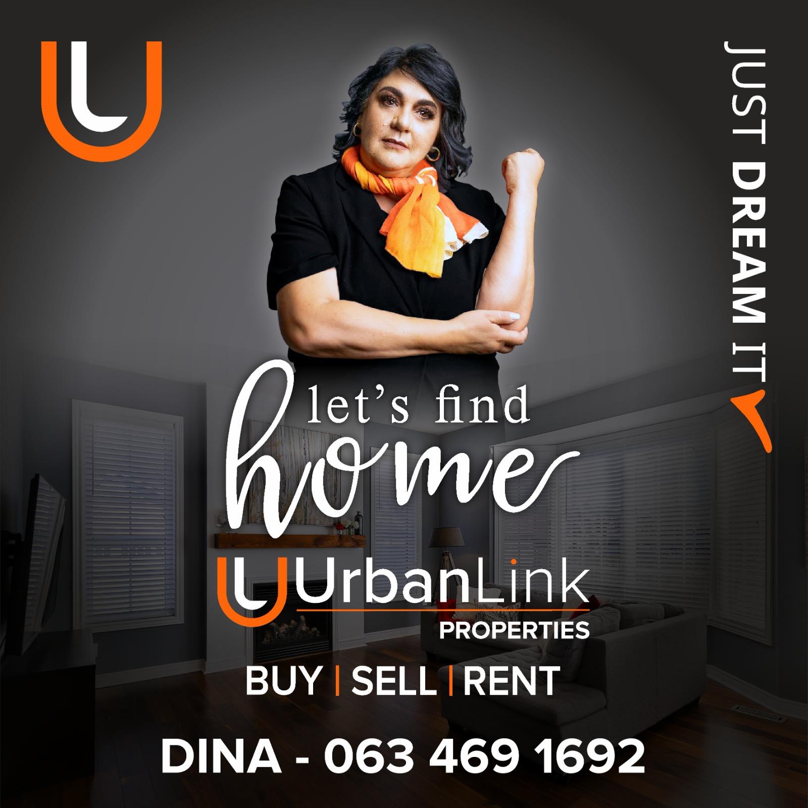 Profile photo of agent Dina Bezuidenhout