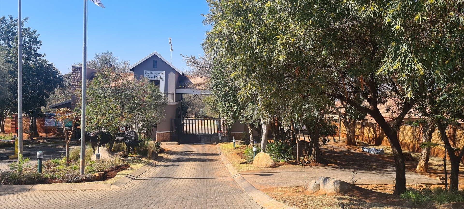 Prime Vacant Land Next to Buffelspoort Dam