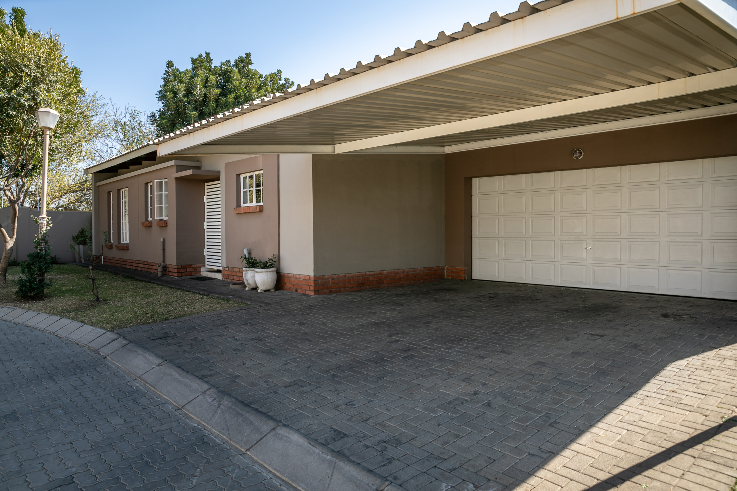 For Sale: Stunning 3-Bedroom Sectional Title in Waterval