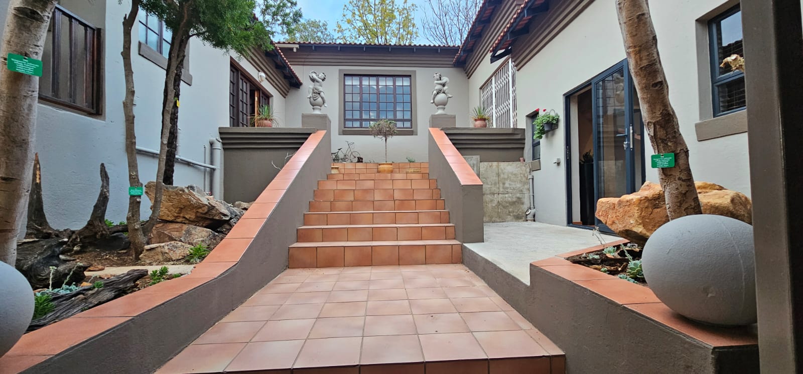 *✨Dream Tuscan-Style Home in an Idyllic Bushveld Setting!🌅*