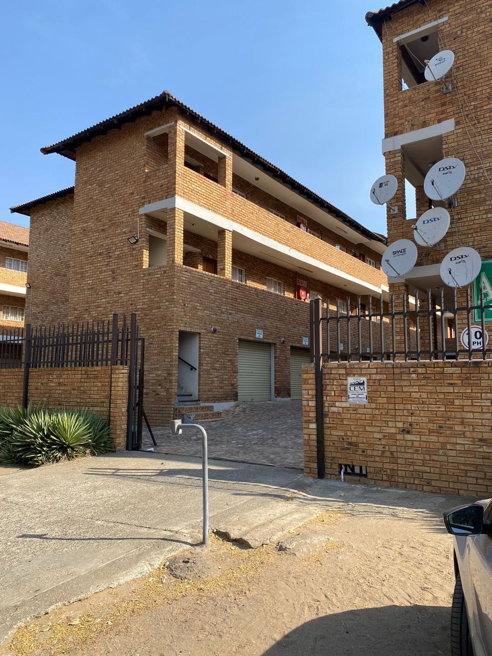 Modern 3-Bedroom Apartment in Prime CBD Location