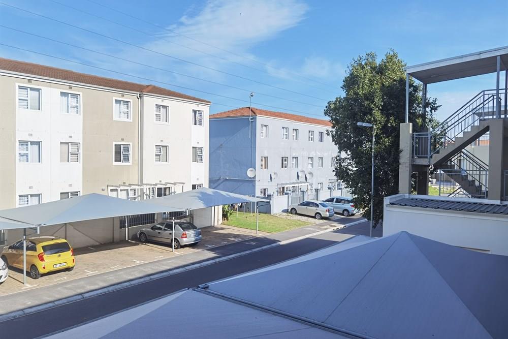 Apartment For Sale in Stellendale, Highbury, Kuils River