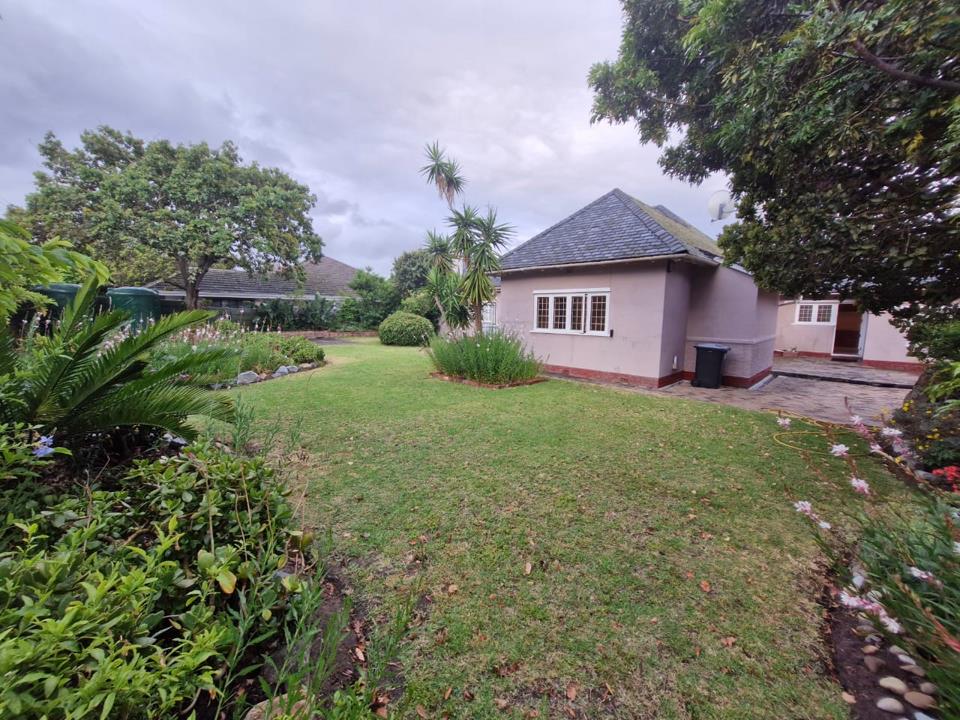 4 Bedroom House to Rent in Rondebosch