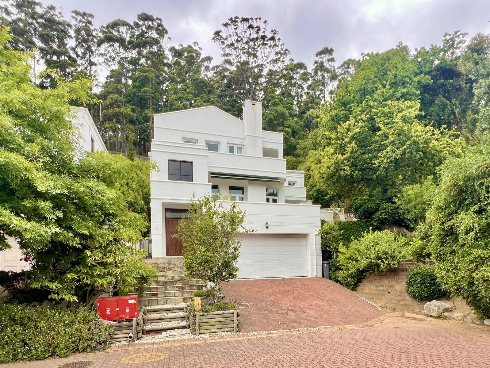 4 Bedroom House For Rent in North Oaks, Hout Bay