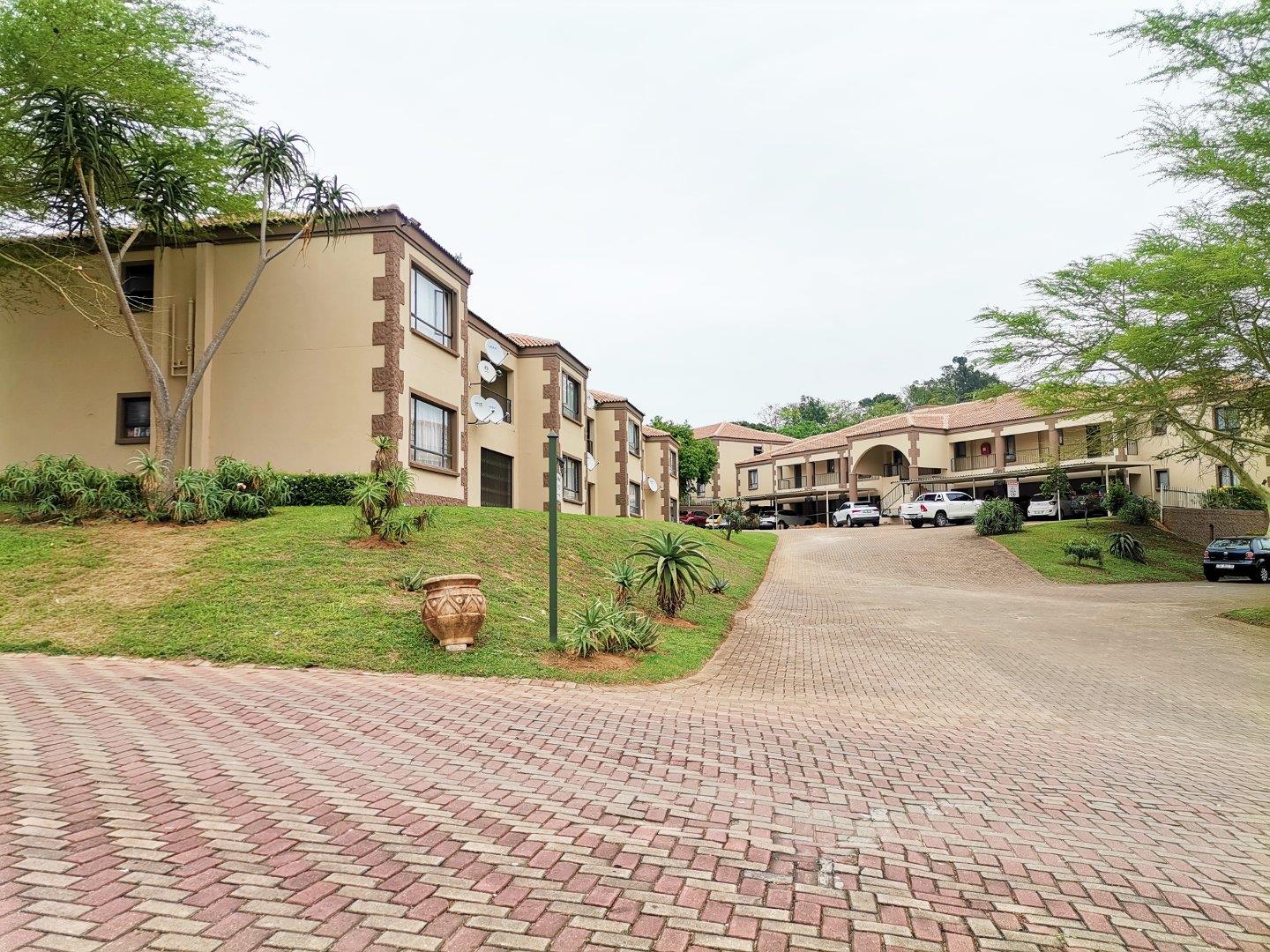 2 Bedroom Apartment / Flat to Rent in Stonehenge Ext 8