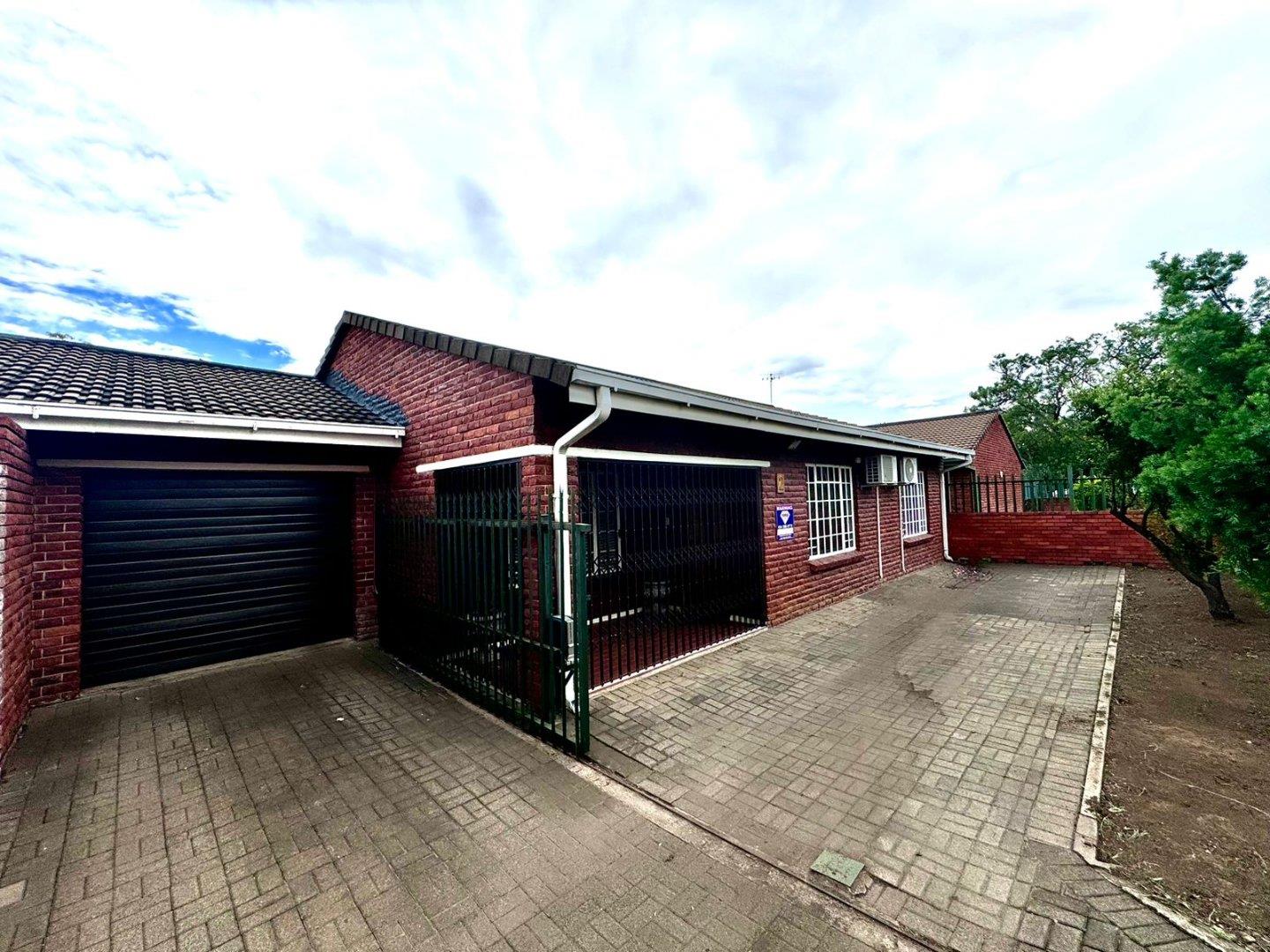 3 Bedroom Townhouse to Rent in Newcastle Central