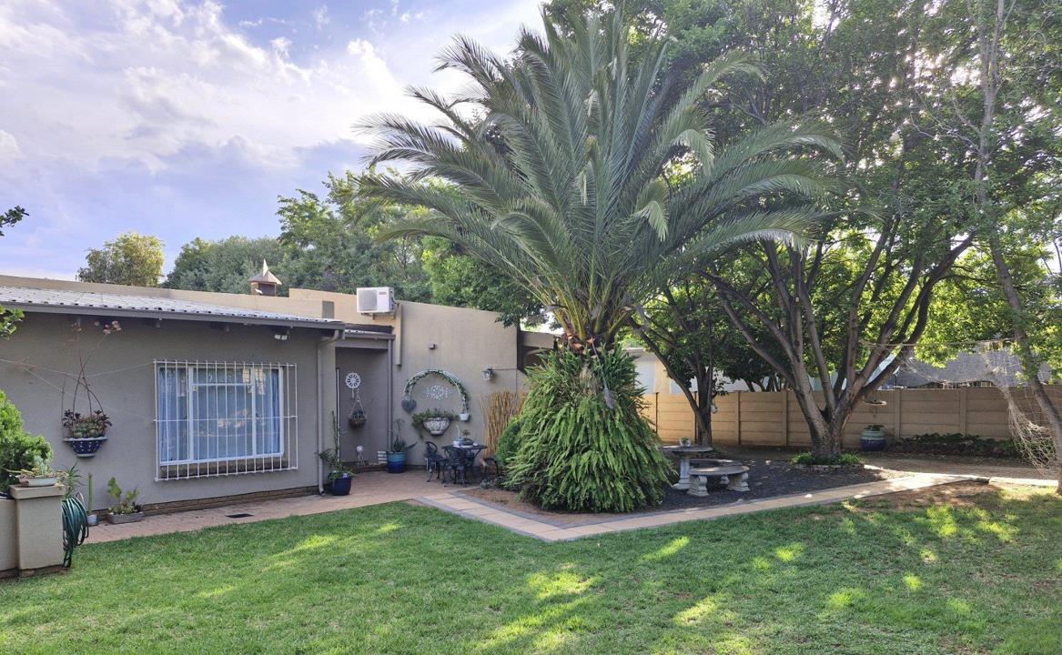 3 Bedroom House for Sale in Langenhovenpark