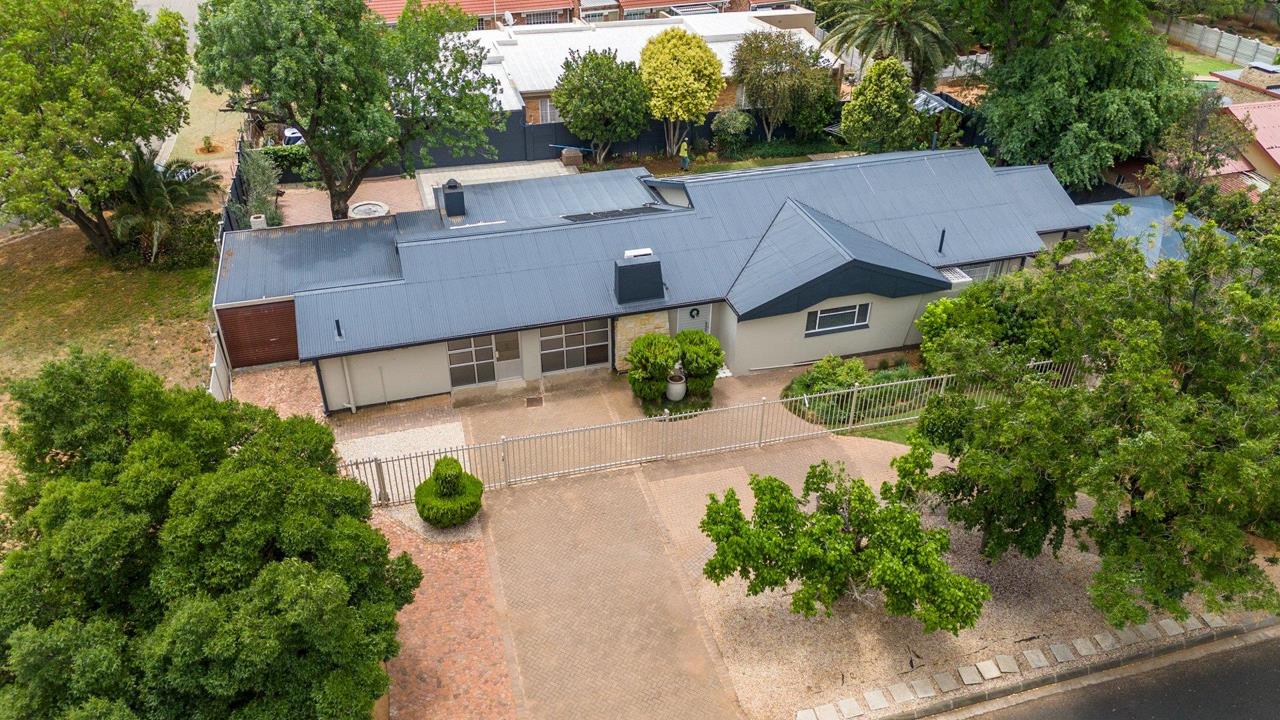 4 Bedroom House for Sale in Universitas